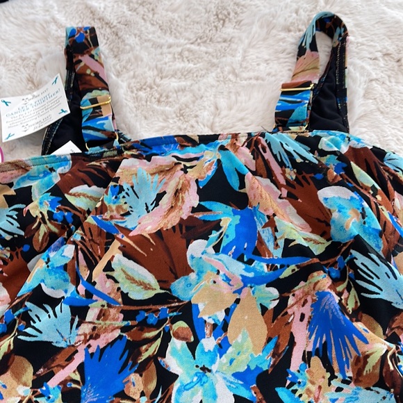 A Shore Fit Swimwear Separates Swim Top 8 - Picture 4 of 11